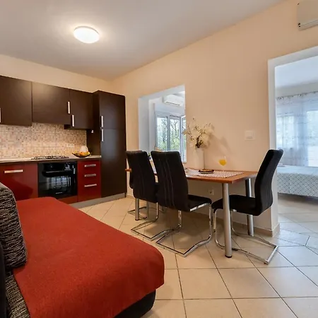 Apartment Argyruntum Starigrad Paklenica
