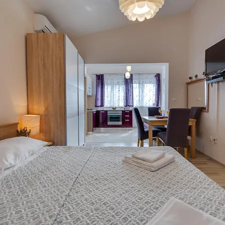 Apartamento Argyruntum *