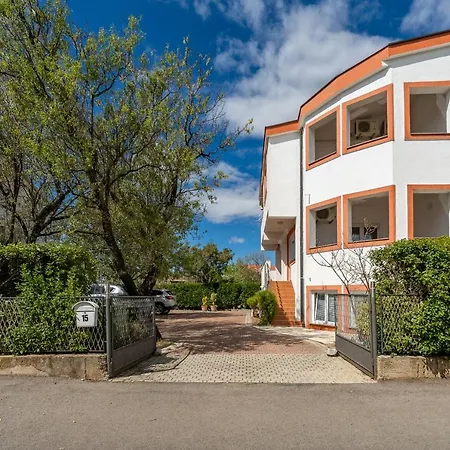 Apartamento Argyruntum *